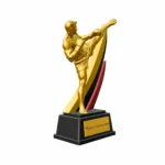 03-statuetka-biale-tlo