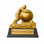 04-statuetka-biale-tlo
